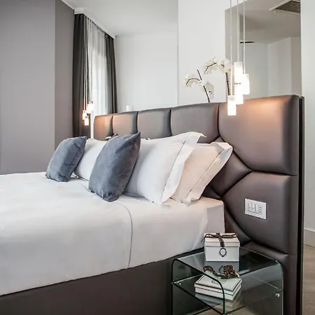 Luxury Hotel 3*