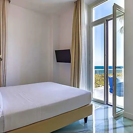 Hotel Miramare Luxury Dependance 3*