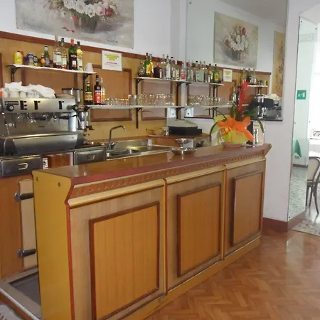 Miramare Luxury Dependance Otel 3*